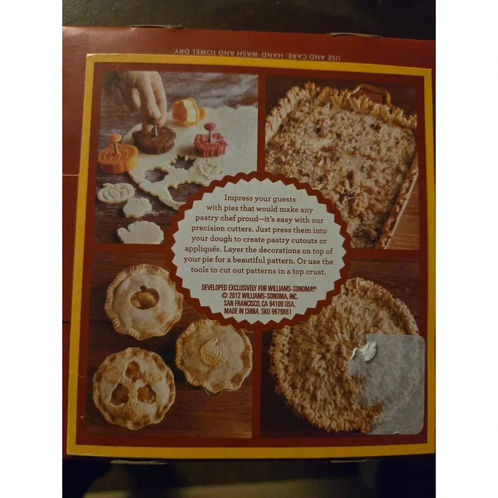 New Williams Sonoma Autumn Piecrust Cutters Set 4 Fall Leaf Pumpkin turkey Acorn